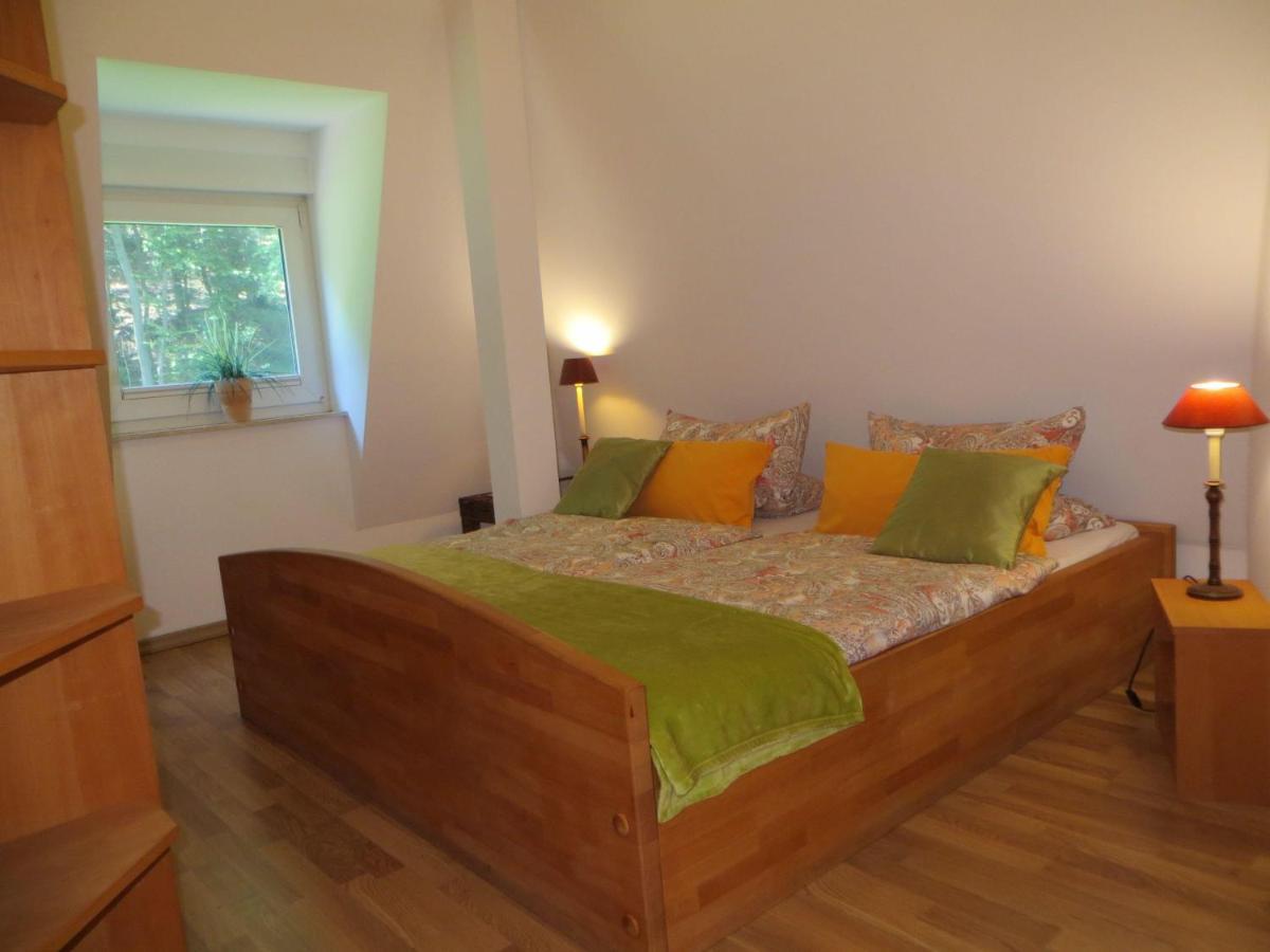 Weisses-Haus-Am-Kurpark-Fewo-Waldblick Quedlinburg Buitenkant foto